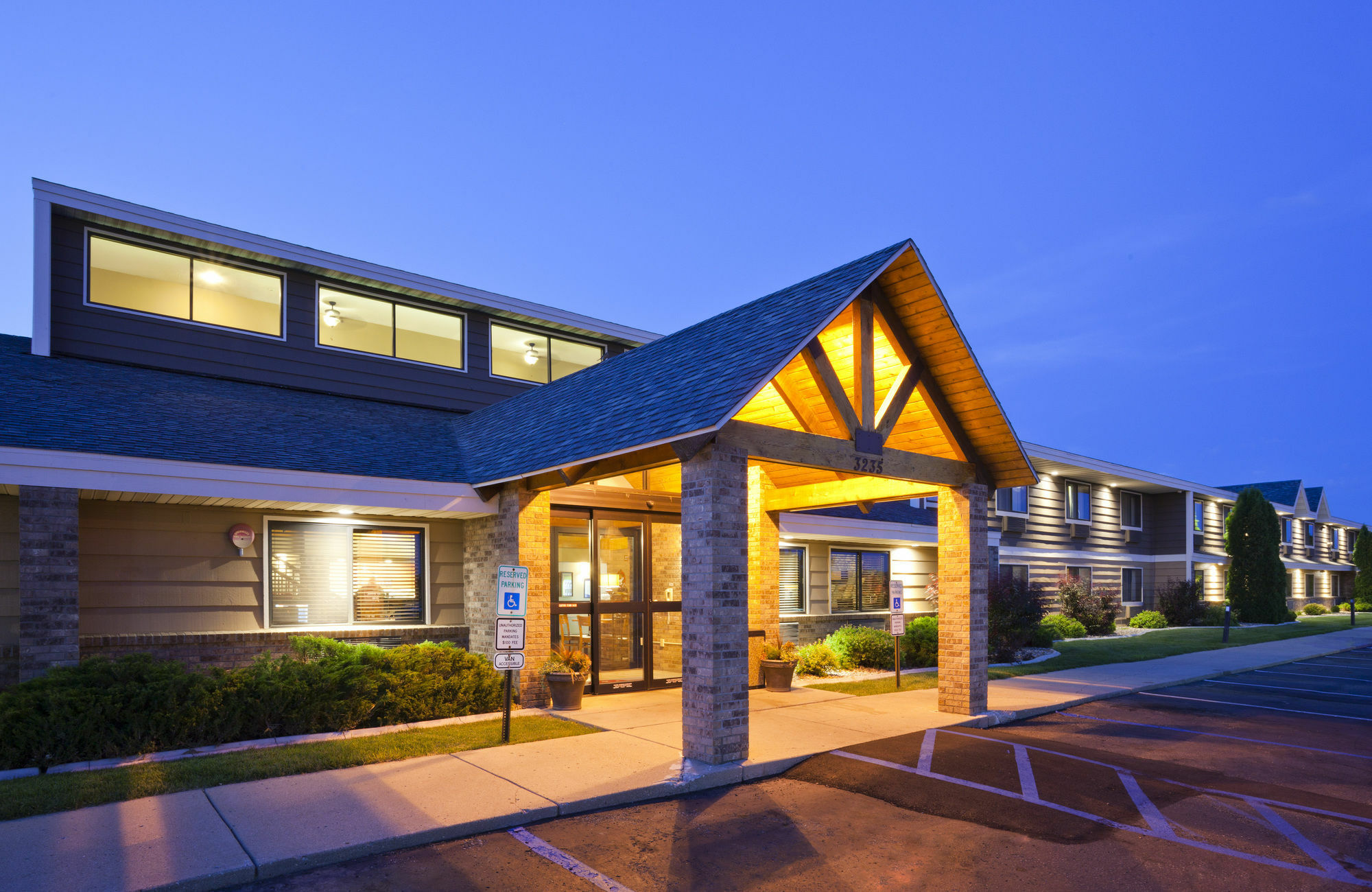 Americinn By Wyndham Бисмарк Екстериор снимка